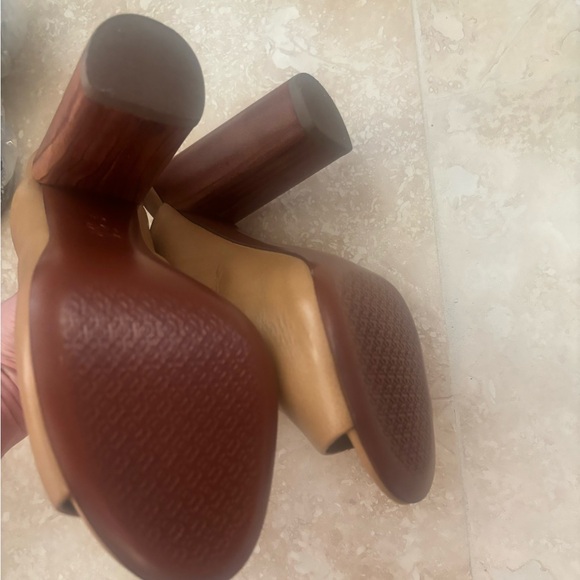 Tory Burch Tan Leather Mules with Open Toe - Picture 3 of 4